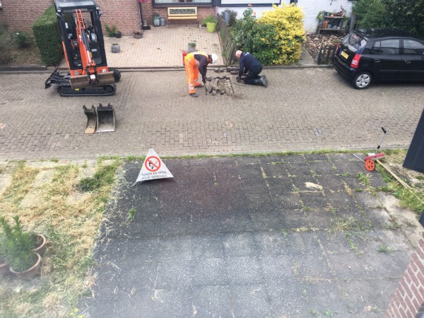 van het gas af gegaan